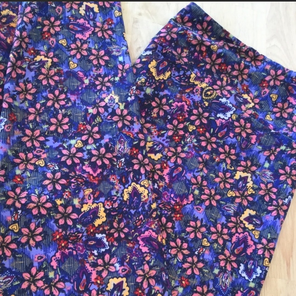 TC LEGGINGS! Floral leggings. LuLaRoe. Copy